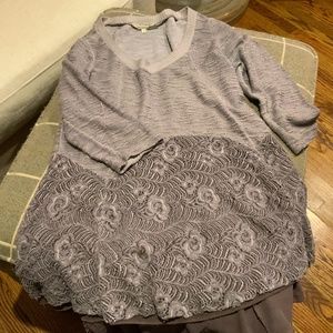 Gimmicks flyaway top